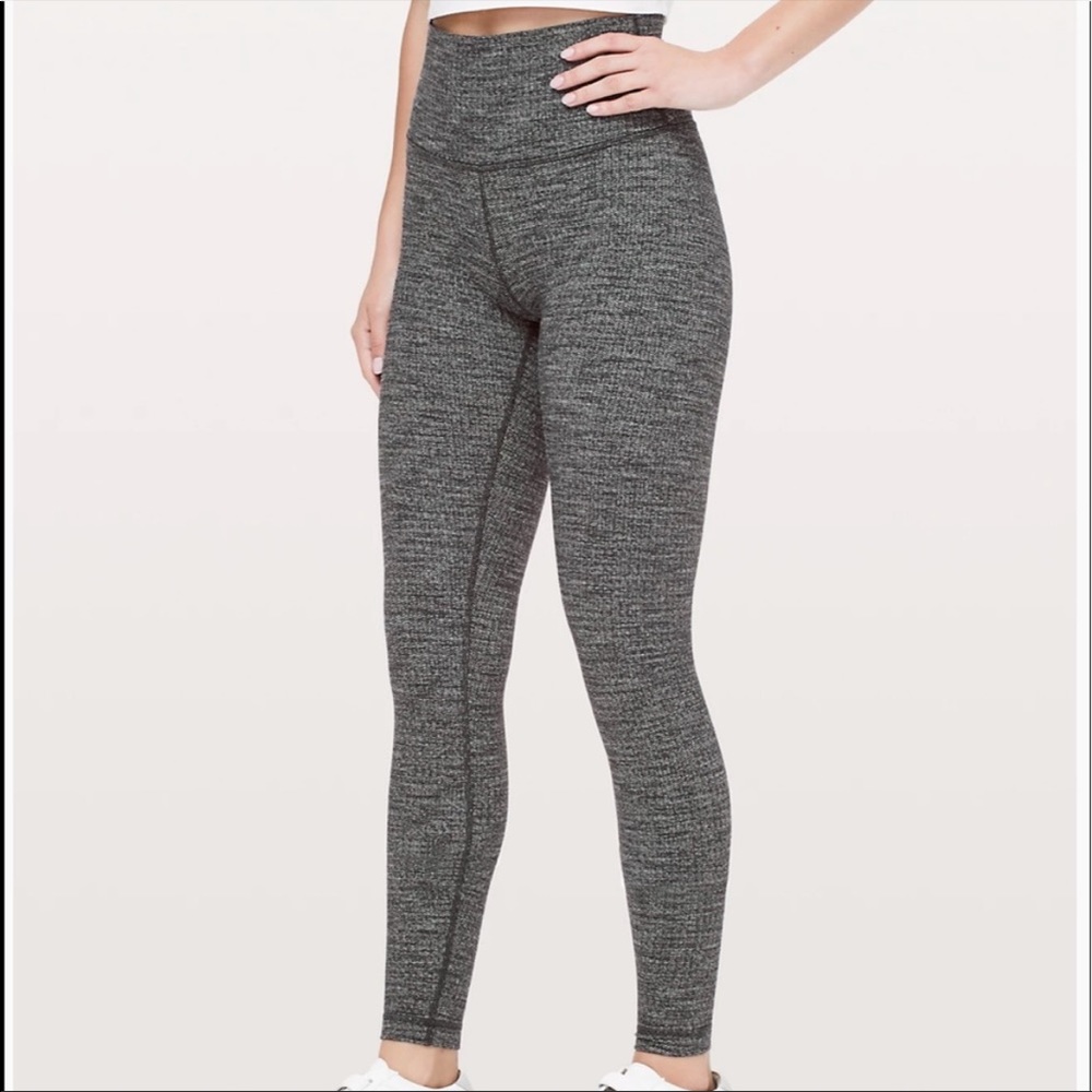Lululemon Wunder Under in thick knit heathered black